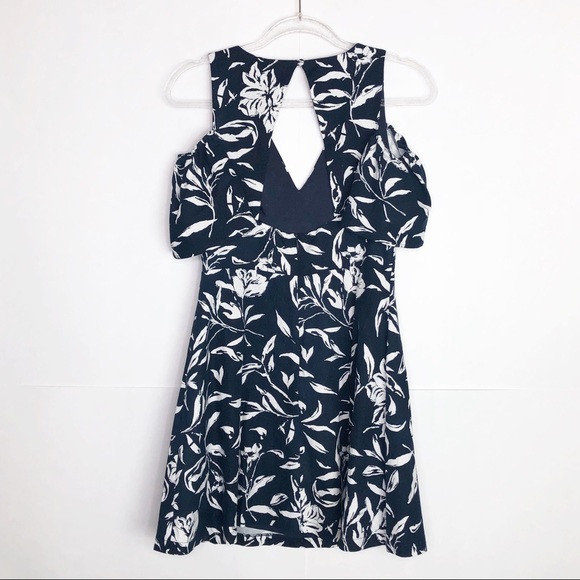EUC J.O.A. Navy Flower Print Cold Shoulder Dress - Picture 7 of 8